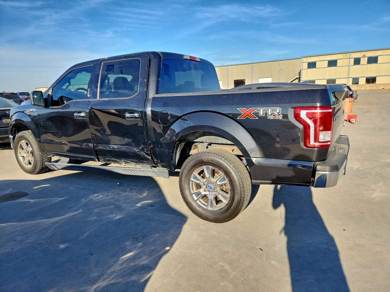 Ford F-150 Supercrew Image 4