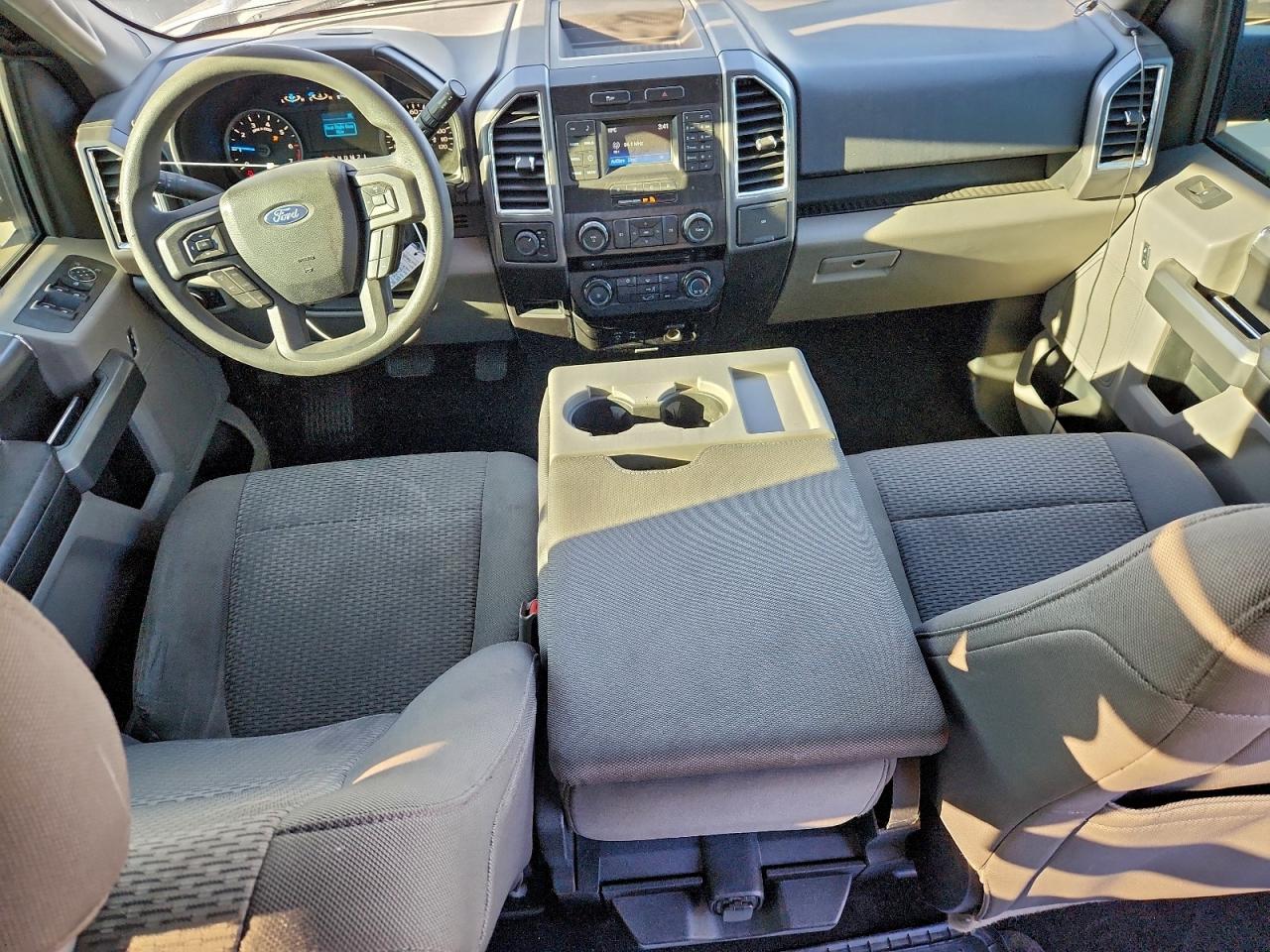 Ford F-150 Supercrew Image 8