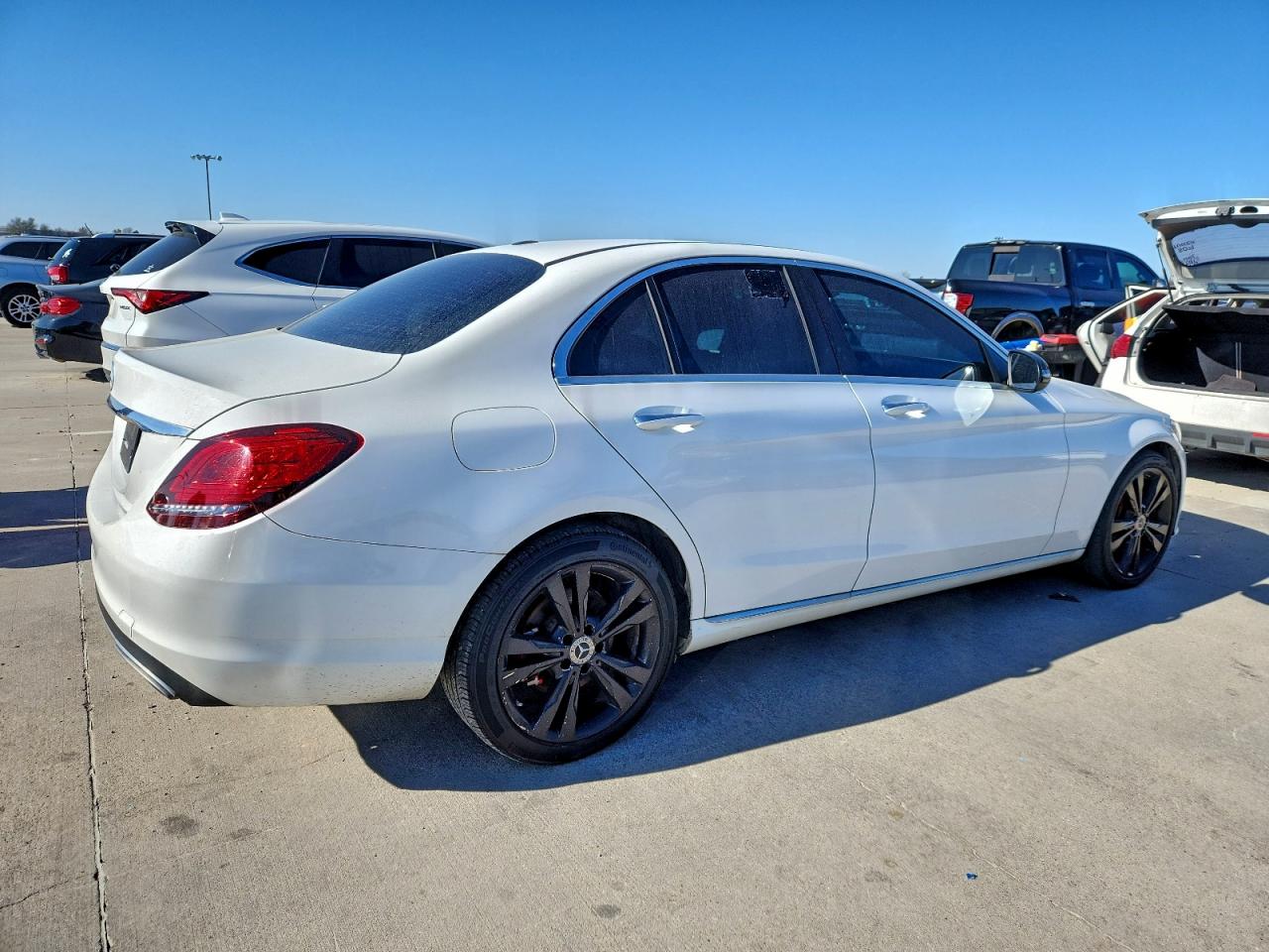 Mercedes-Benz C-Class 300 Image 11