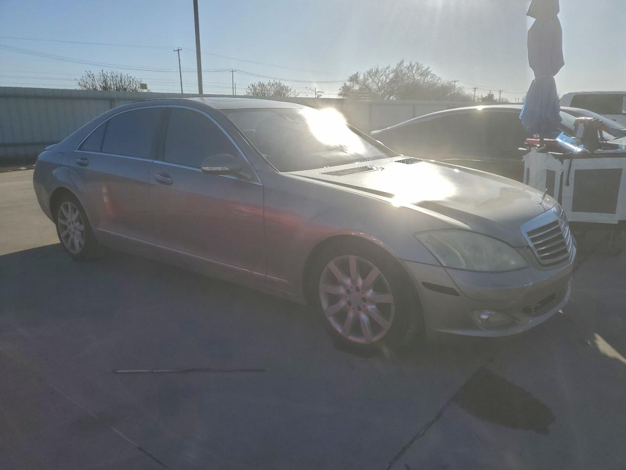 Mercedes-Benz S-Class 550 Image 6