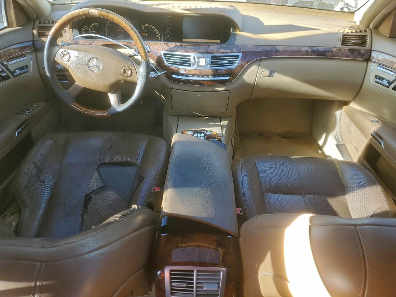 Mercedes-Benz S-Class 550 Image 5