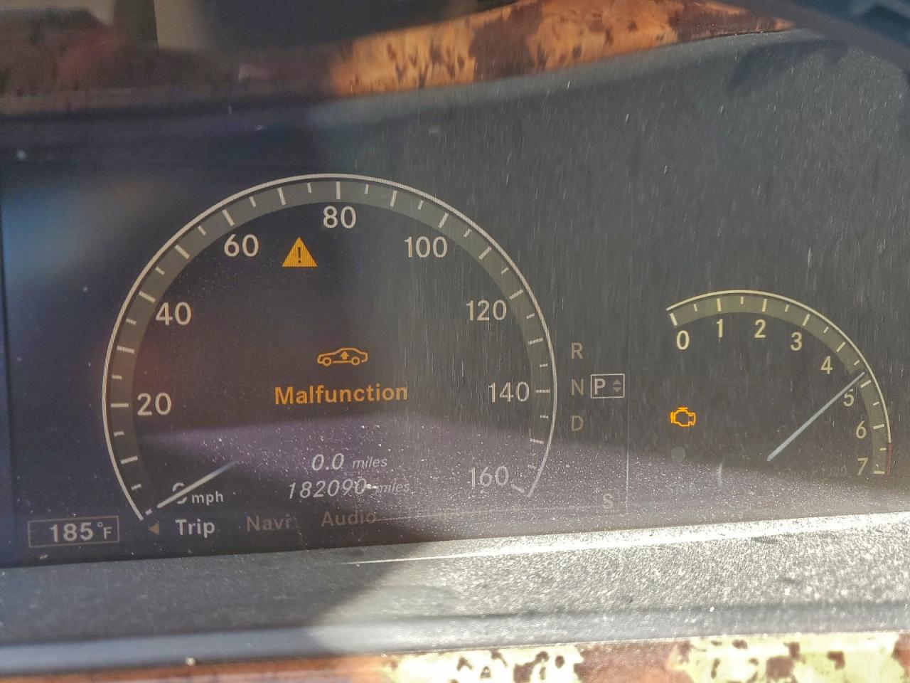 Mercedes-Benz S-Class 550 Image 4