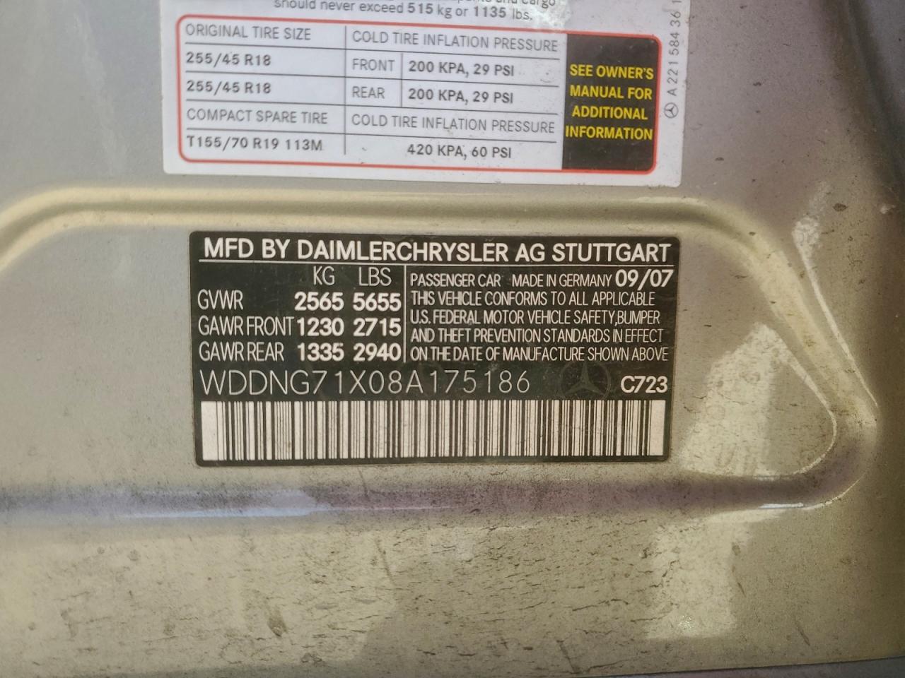 Mercedes-Benz S-Class 550 Image 9