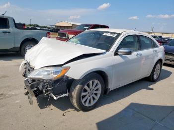  Salvage Chrysler 200