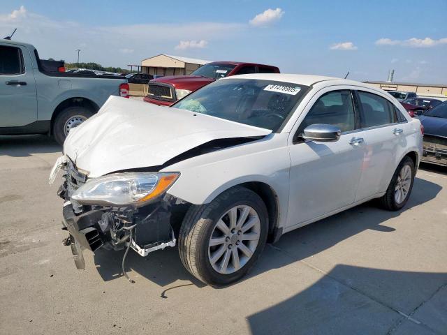  Salvage Chrysler 200