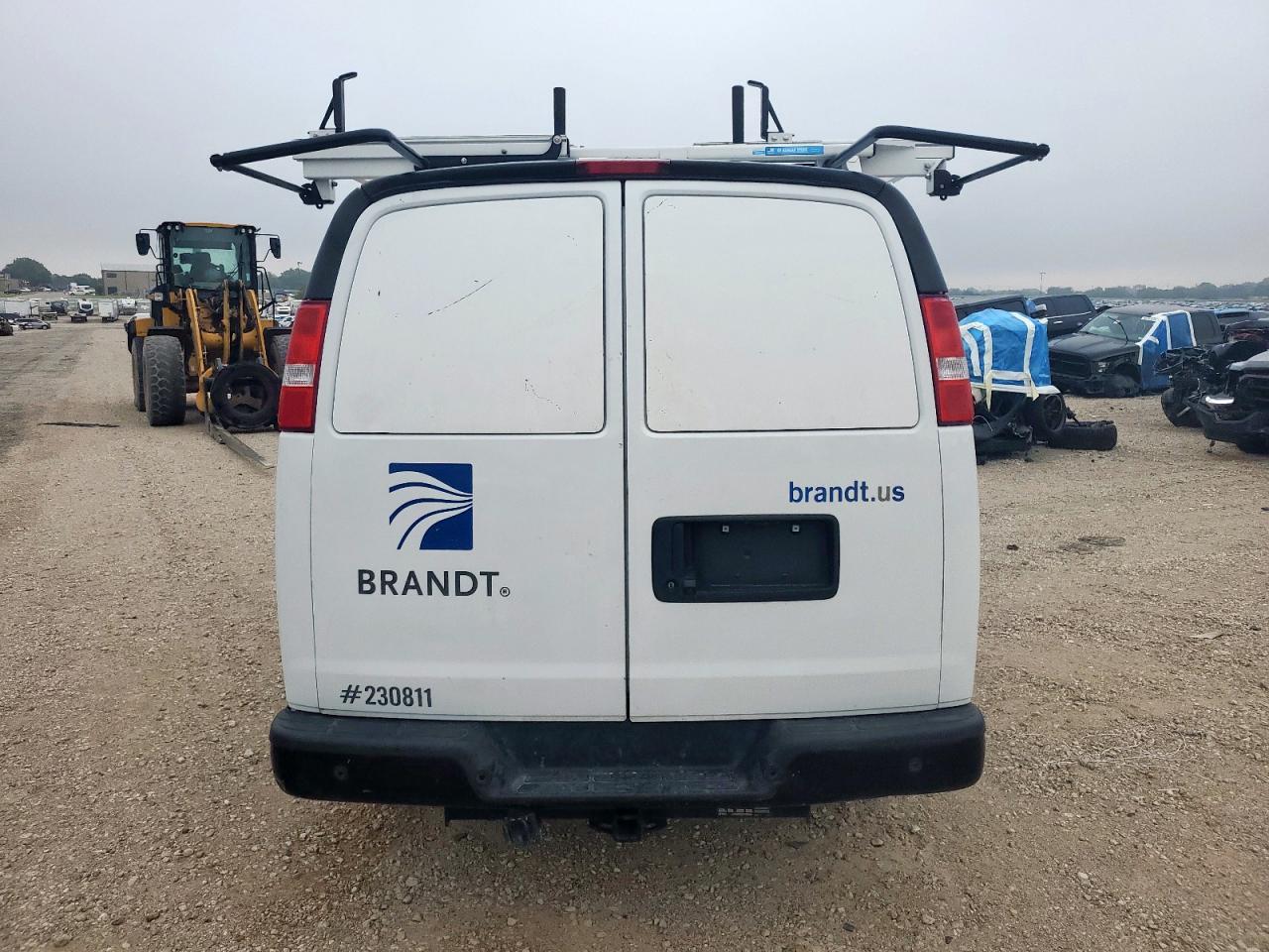 Chevrolet Express Image 5