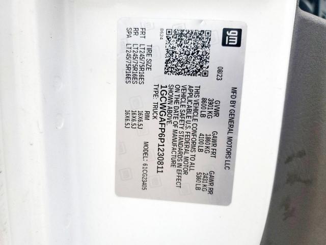 Chevrolet Express Image 9