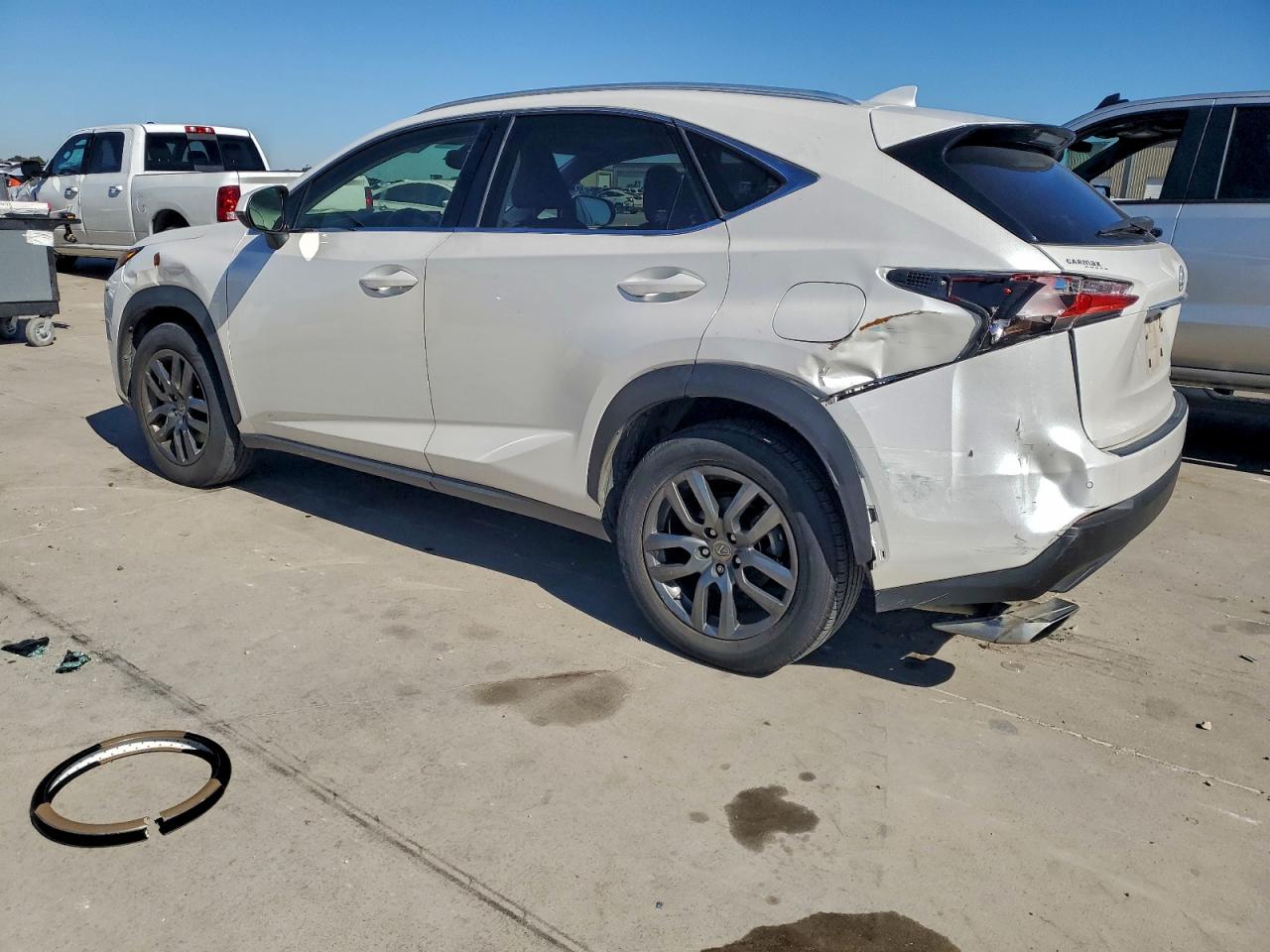 Lexus NX 200t Base Image 9