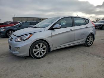  Salvage Hyundai ACCENT