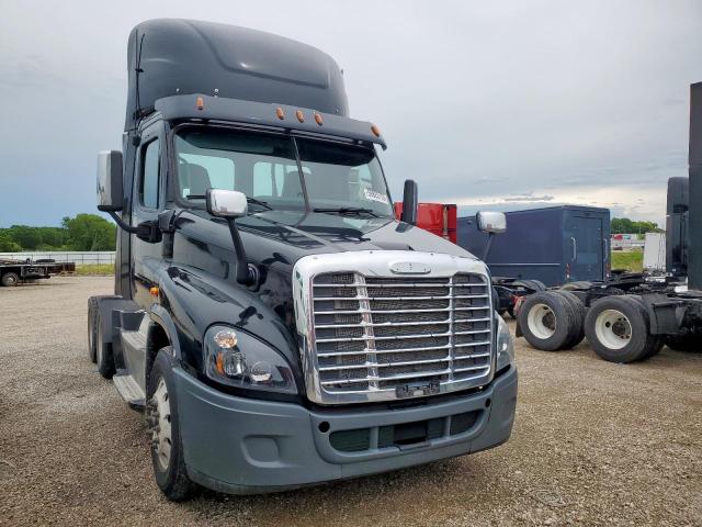  Salvage Freightliner Cascadia 1