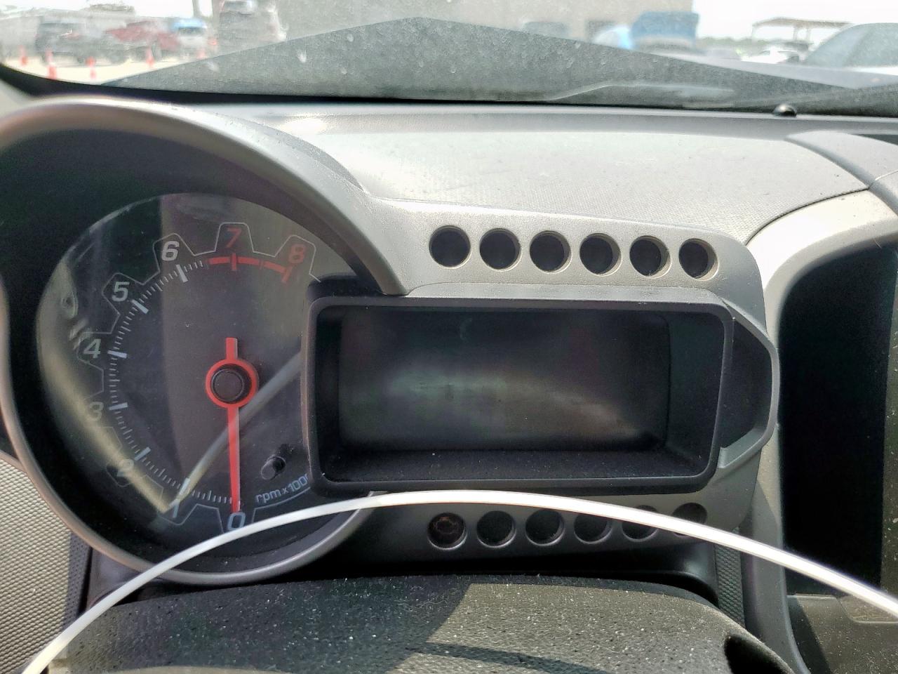 Chevrolet Sonic Lt Image 3