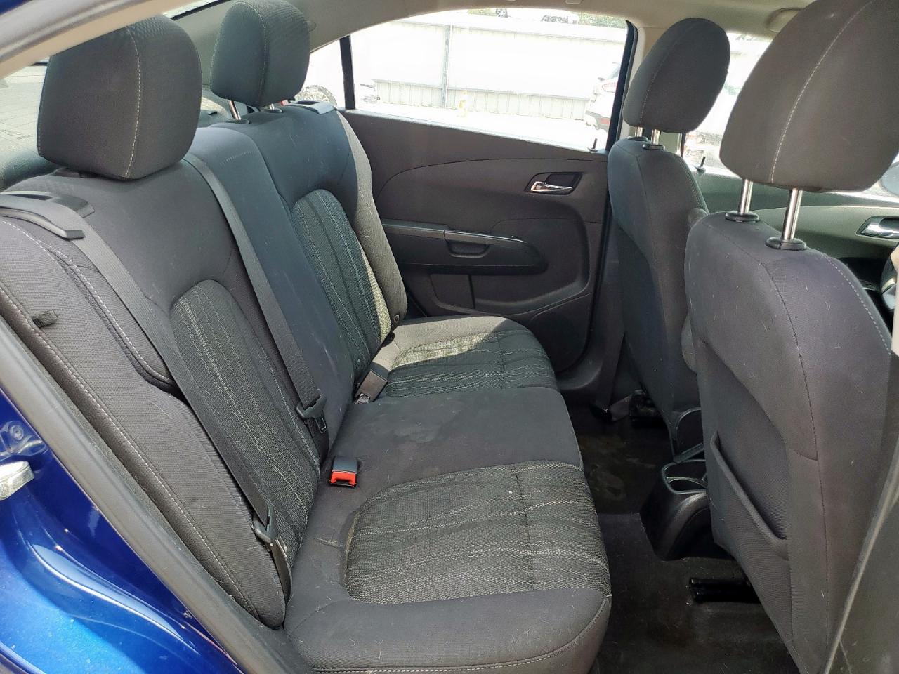 Chevrolet Sonic Lt Image 8