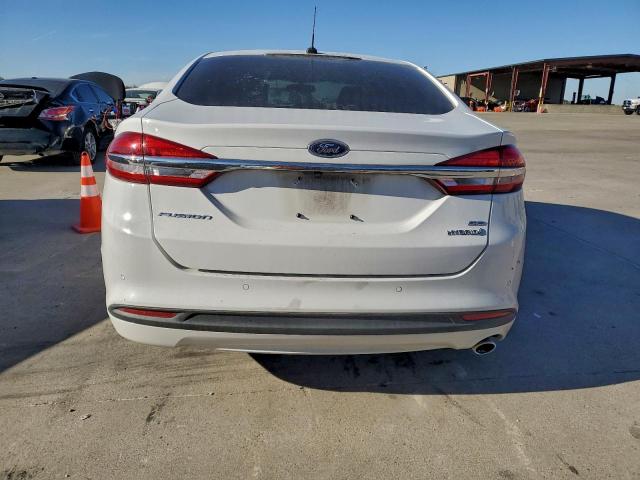Ford Fusion Se Hybrid Image 9