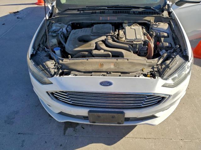 Ford Fusion Se Hybrid Image 3