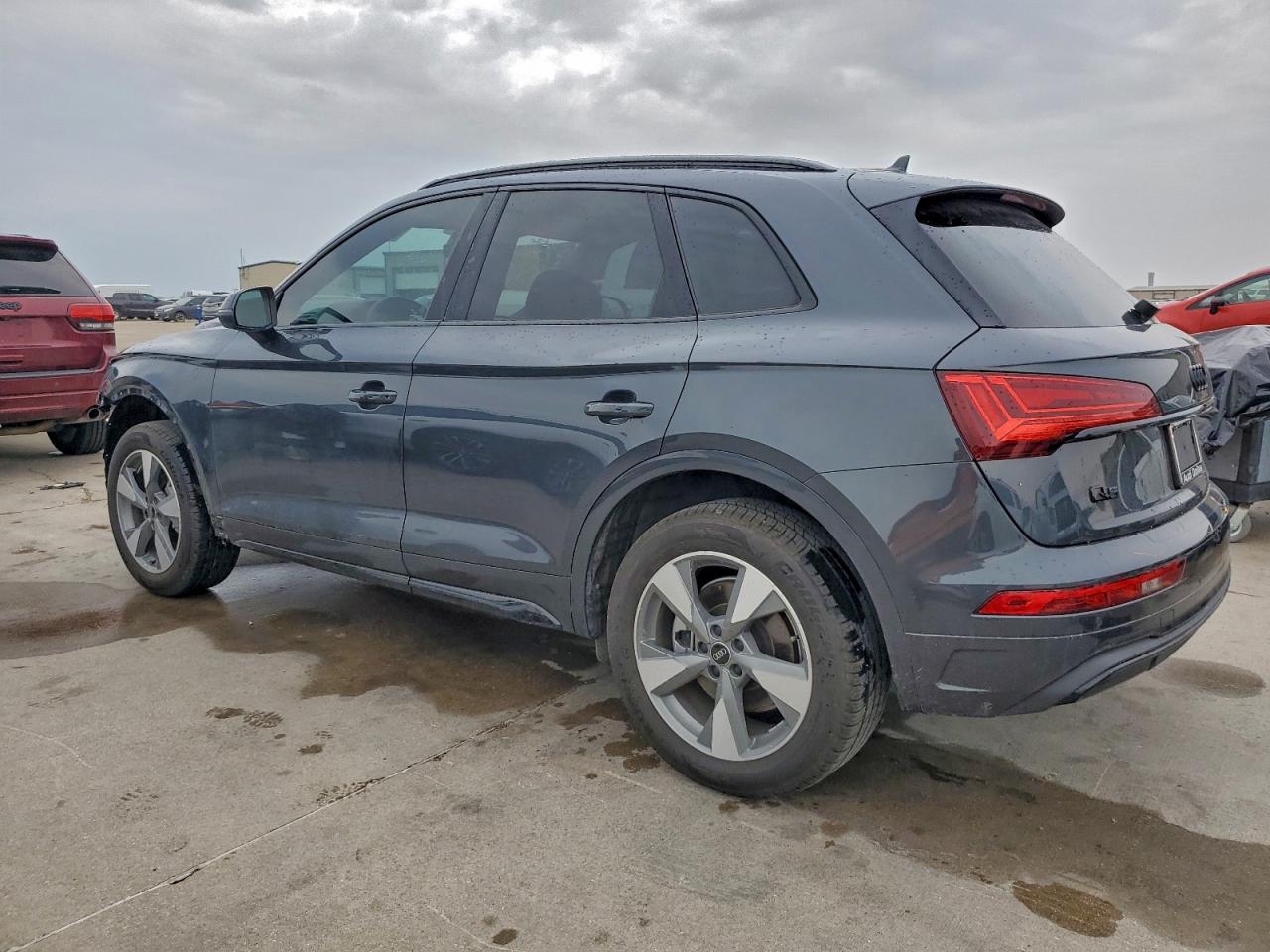 Audi Q5 Premium 40 Image 4