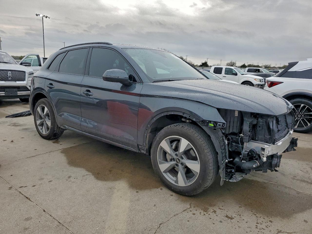 Audi Q5 Premium 40 Image 3