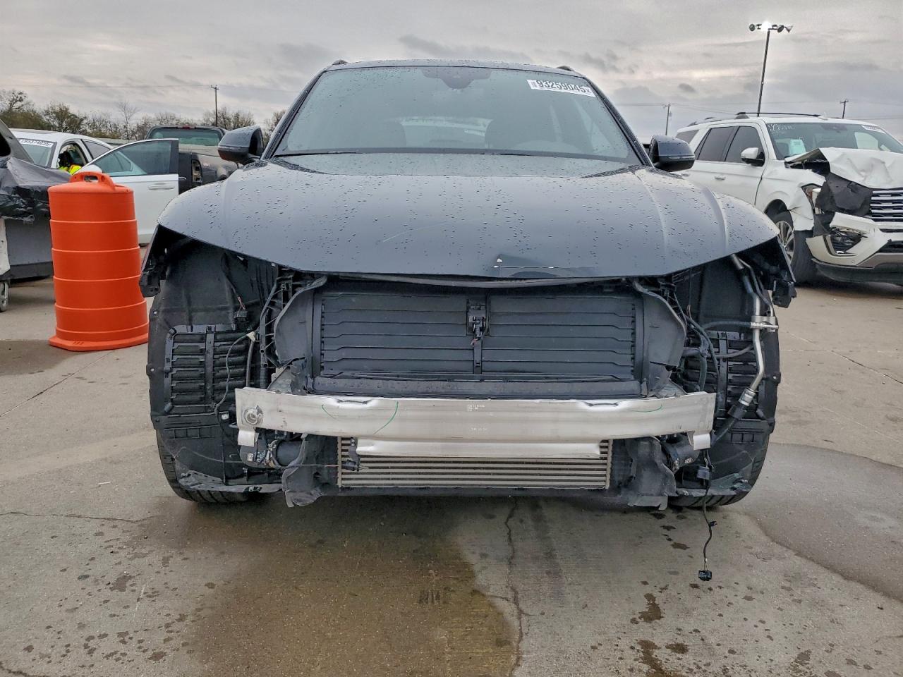 Audi Q5 Premium 40 Image 2