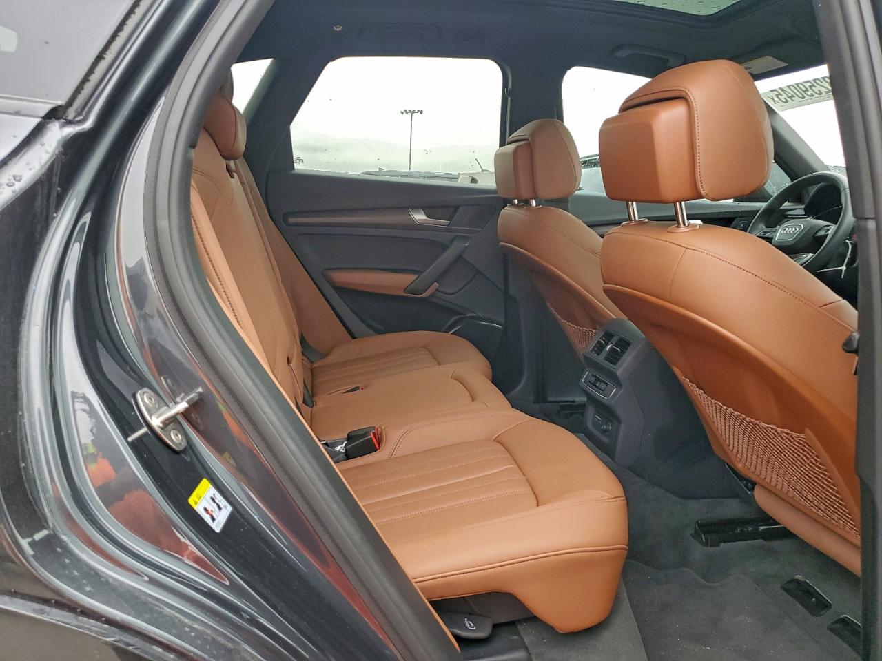 Audi Q5 Premium 40 Image 10