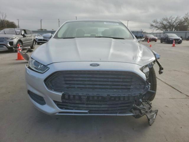 Ford Fusion Se Image 5