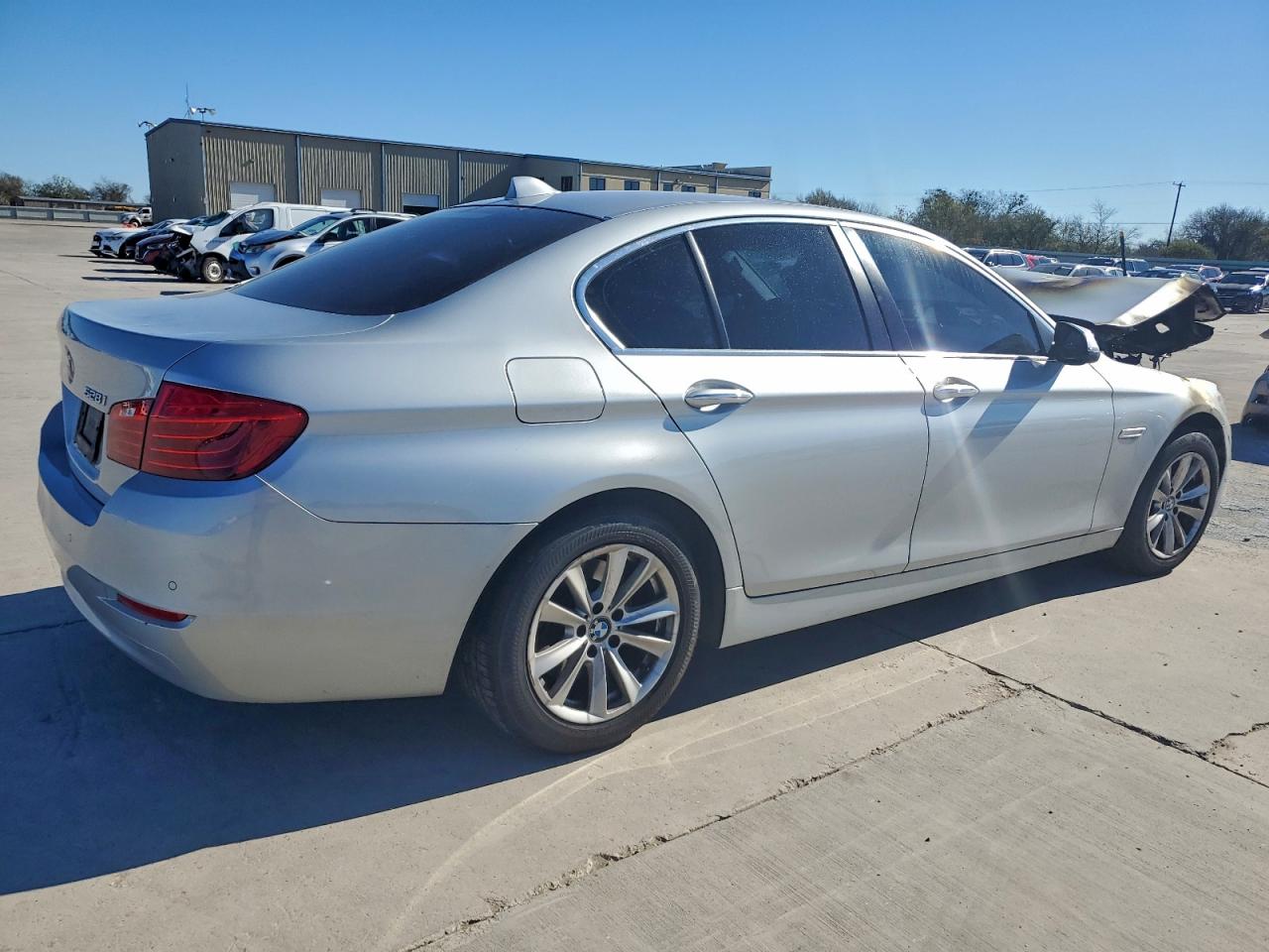 BMW 5 Series I Image 6