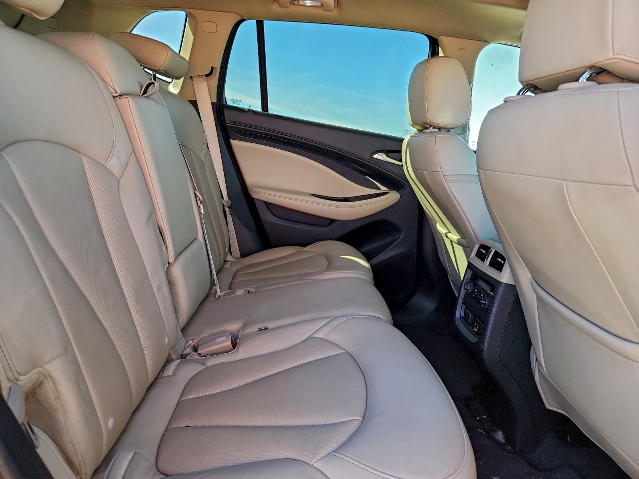 Buick Envision Essence Image 9