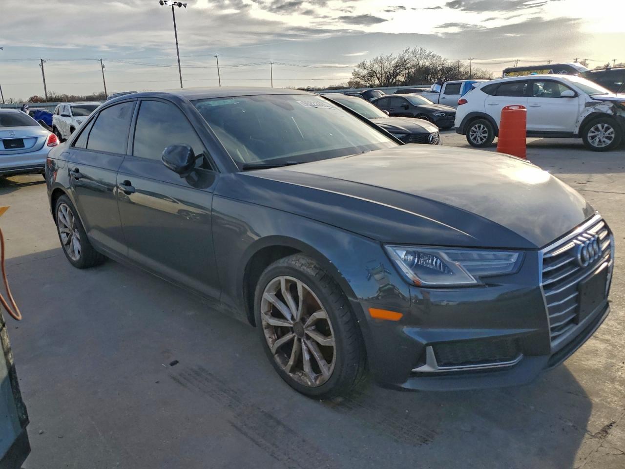 Audi A4 Premium Image 10