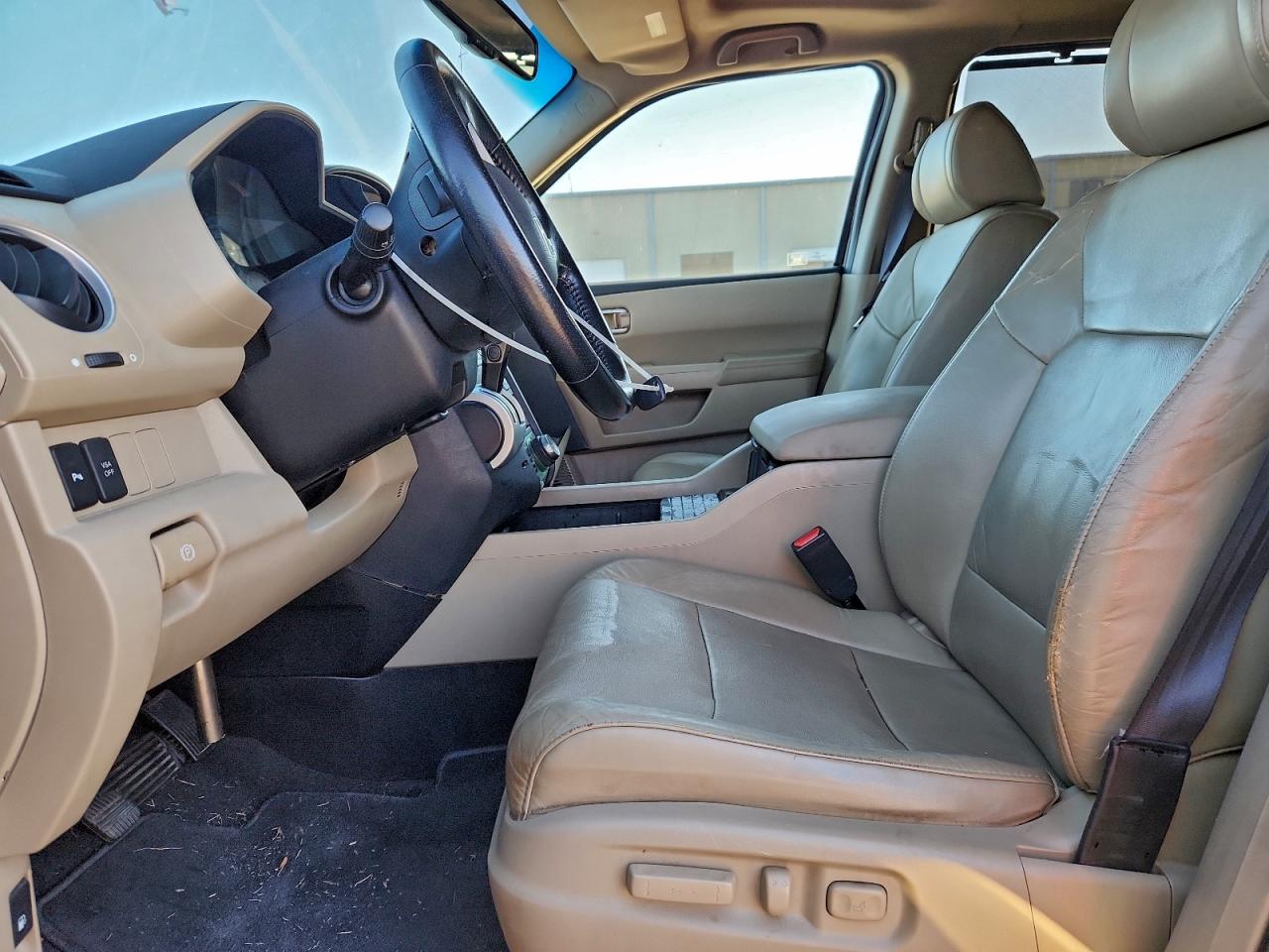 Honda Pilot Touring Image 10