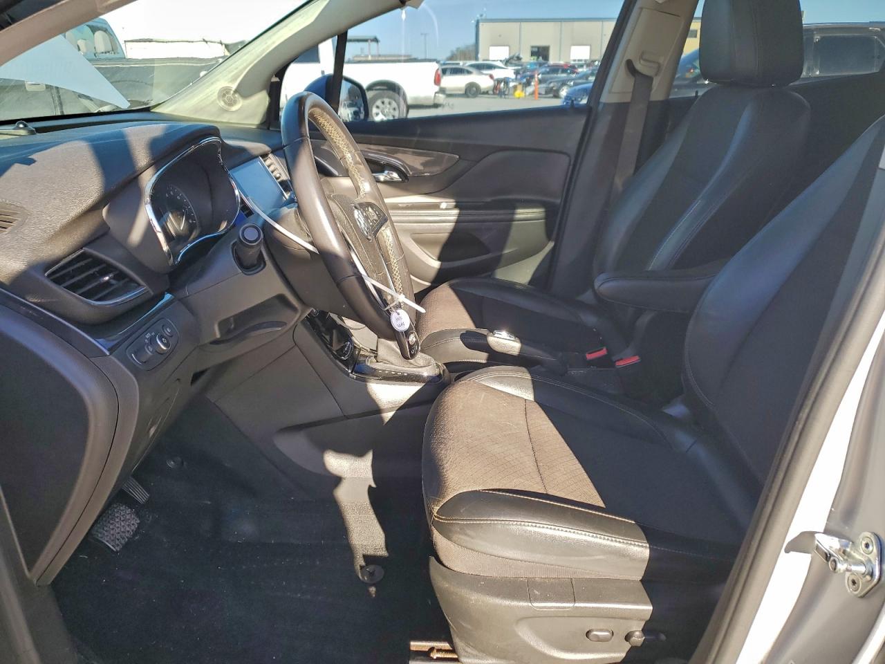 Buick Encore Sport Touring Image 9