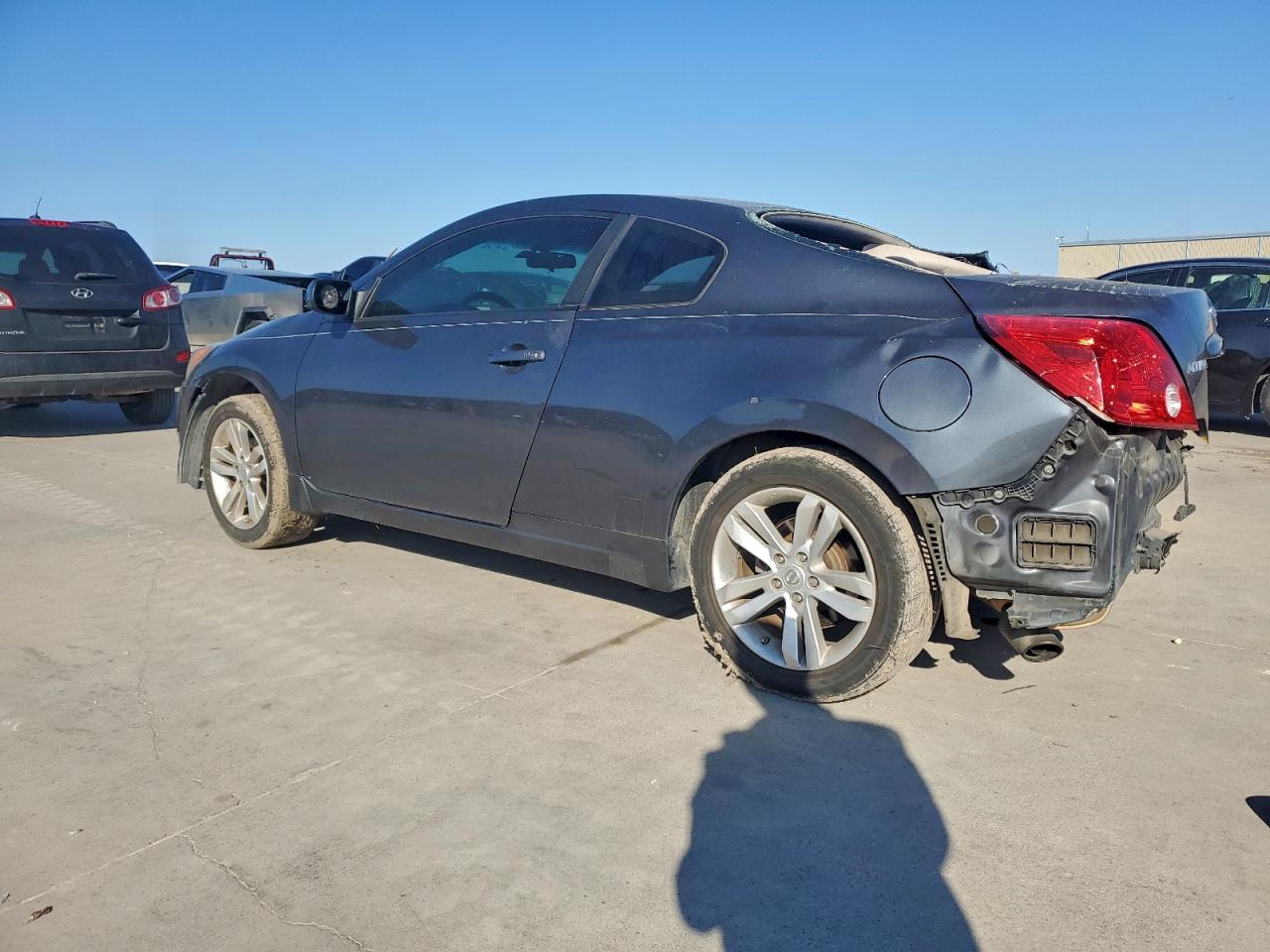 Nissan Altima S Image 6