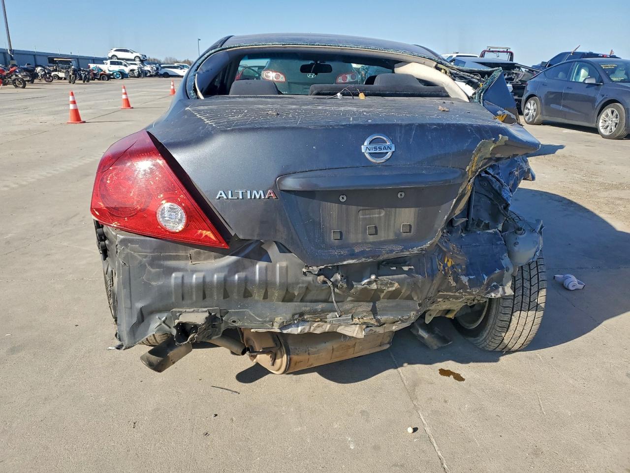 Nissan Altima S Image 13