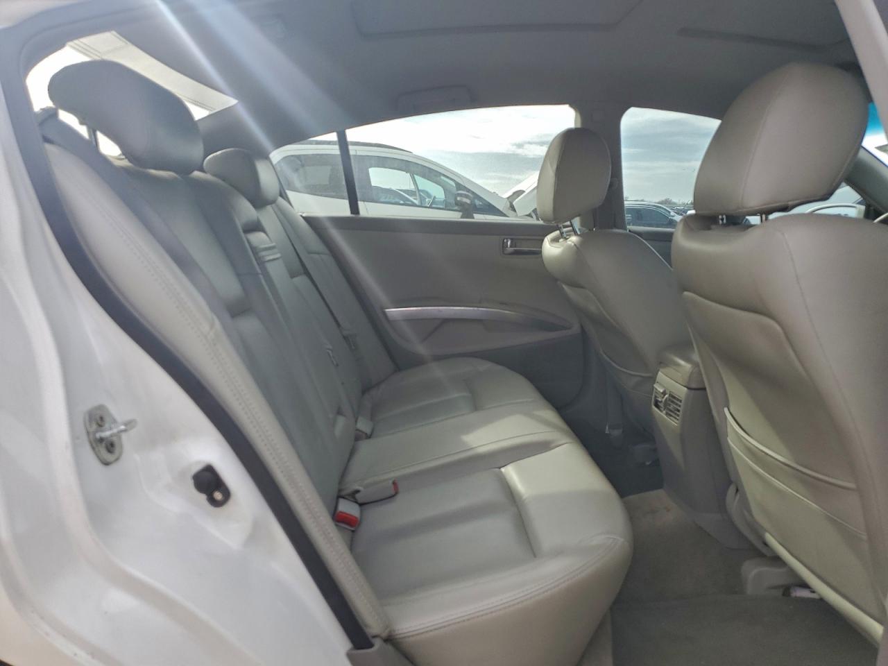 Nissan Maxima Se Image 8