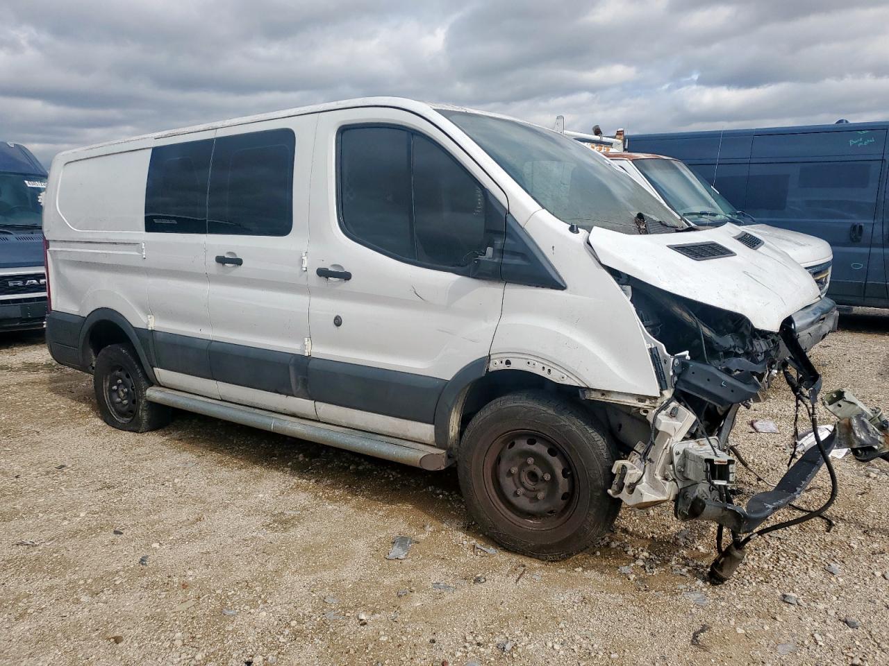 Ford Transit T-250 Image 12