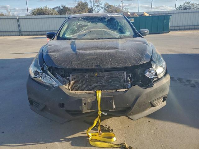 Nissan Altima 2.5 Image 11