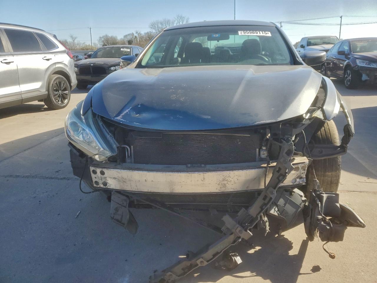 Nissan Altima 2.5 Image 2