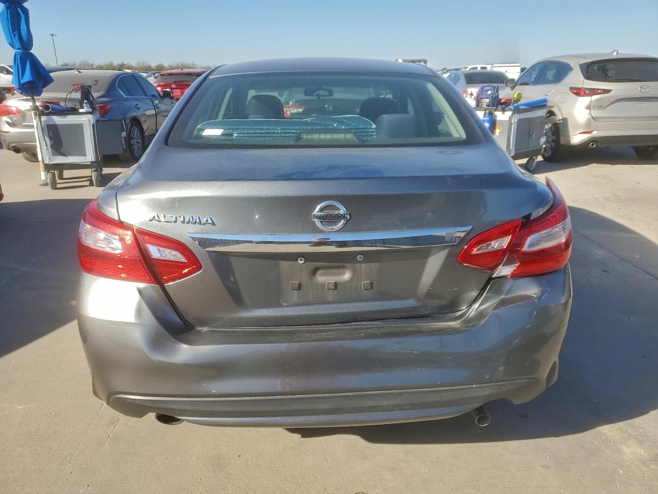 Nissan Altima 2.5 Image 3