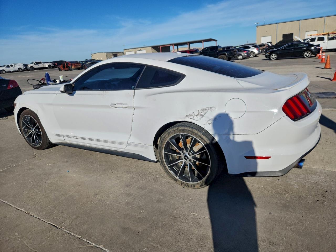 Ford Mustang Image 4