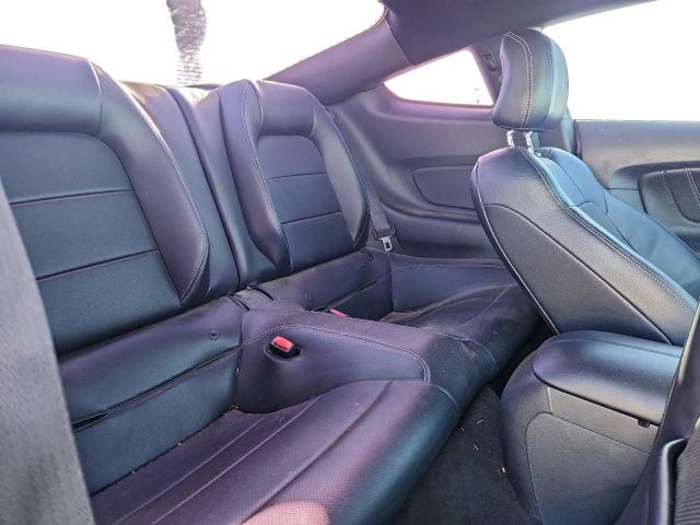 Ford Mustang Image 11