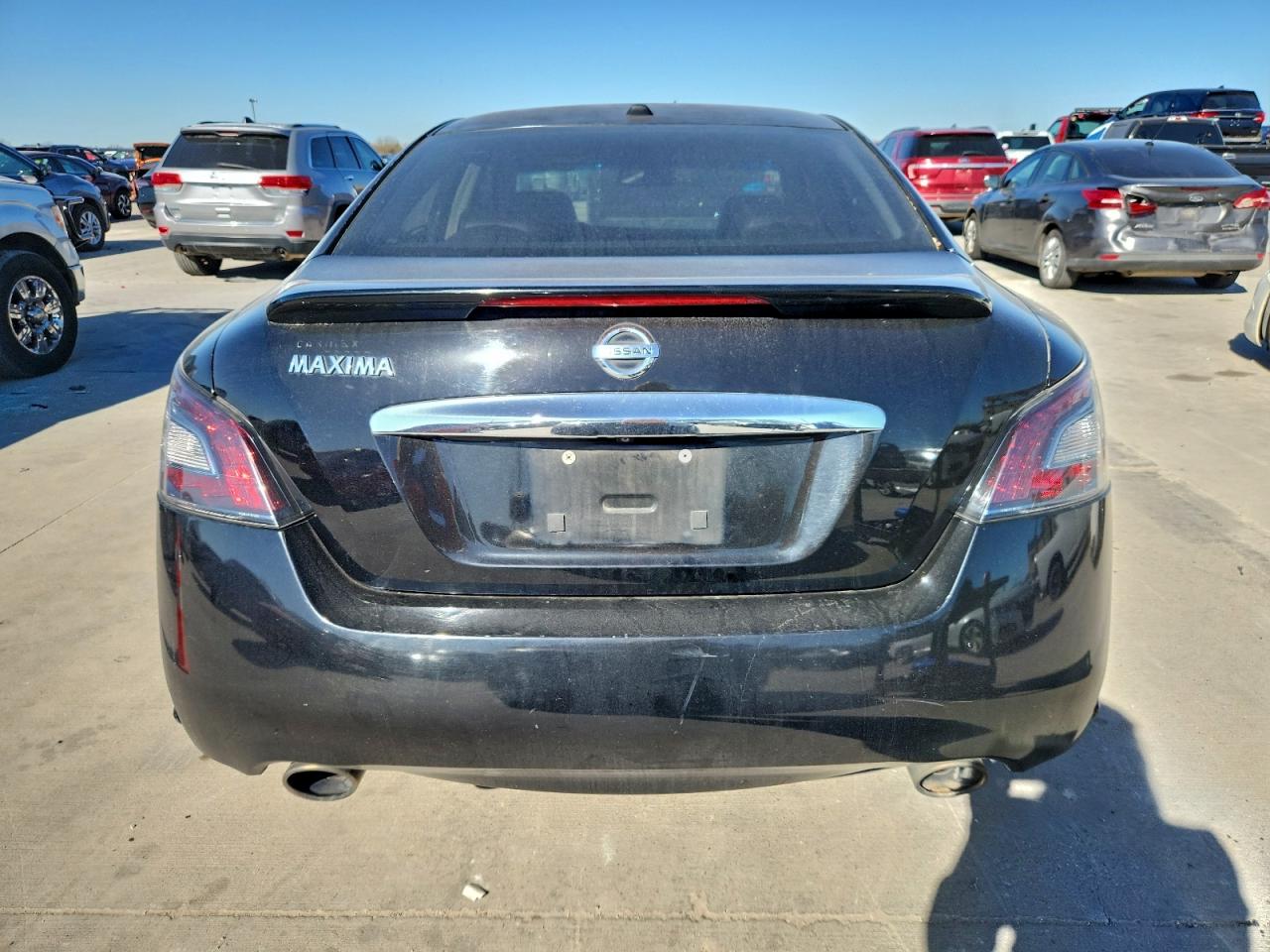 Nissan Maxima S Image 4
