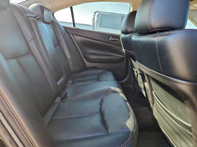 Nissan Maxima S Image 5