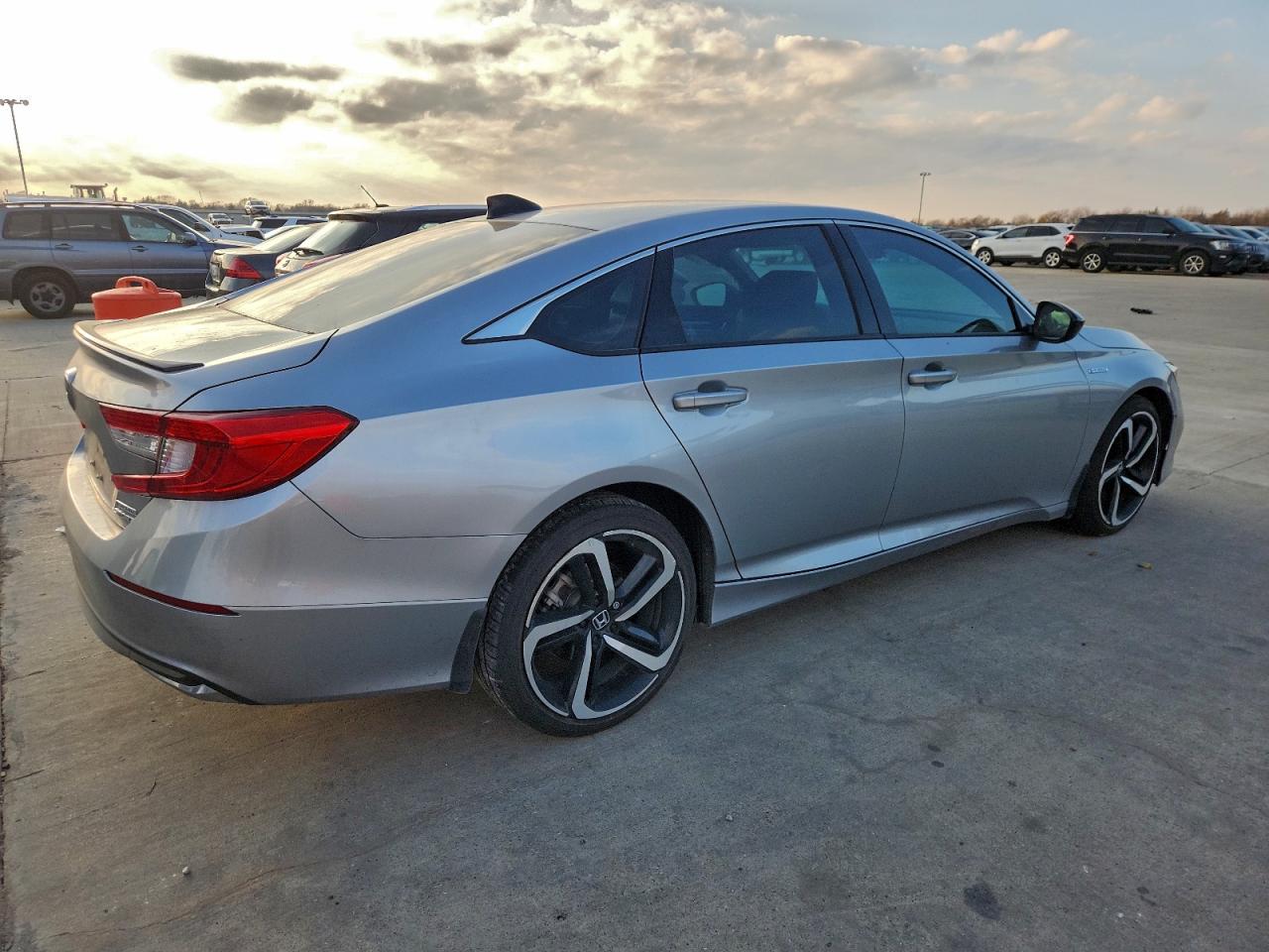 Honda Accord Hybrid Sport Image 3