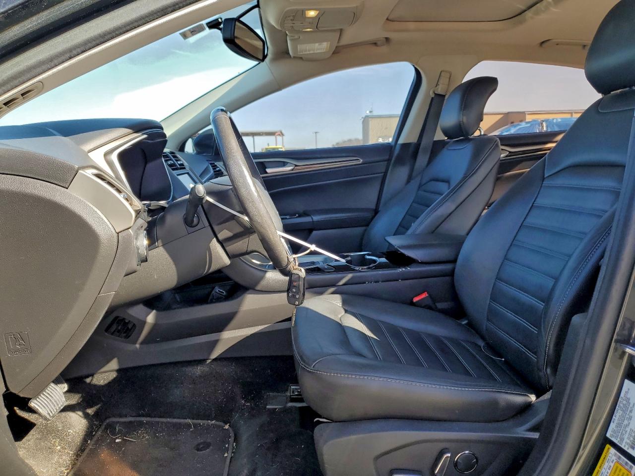 Ford Fusion Se Image 9