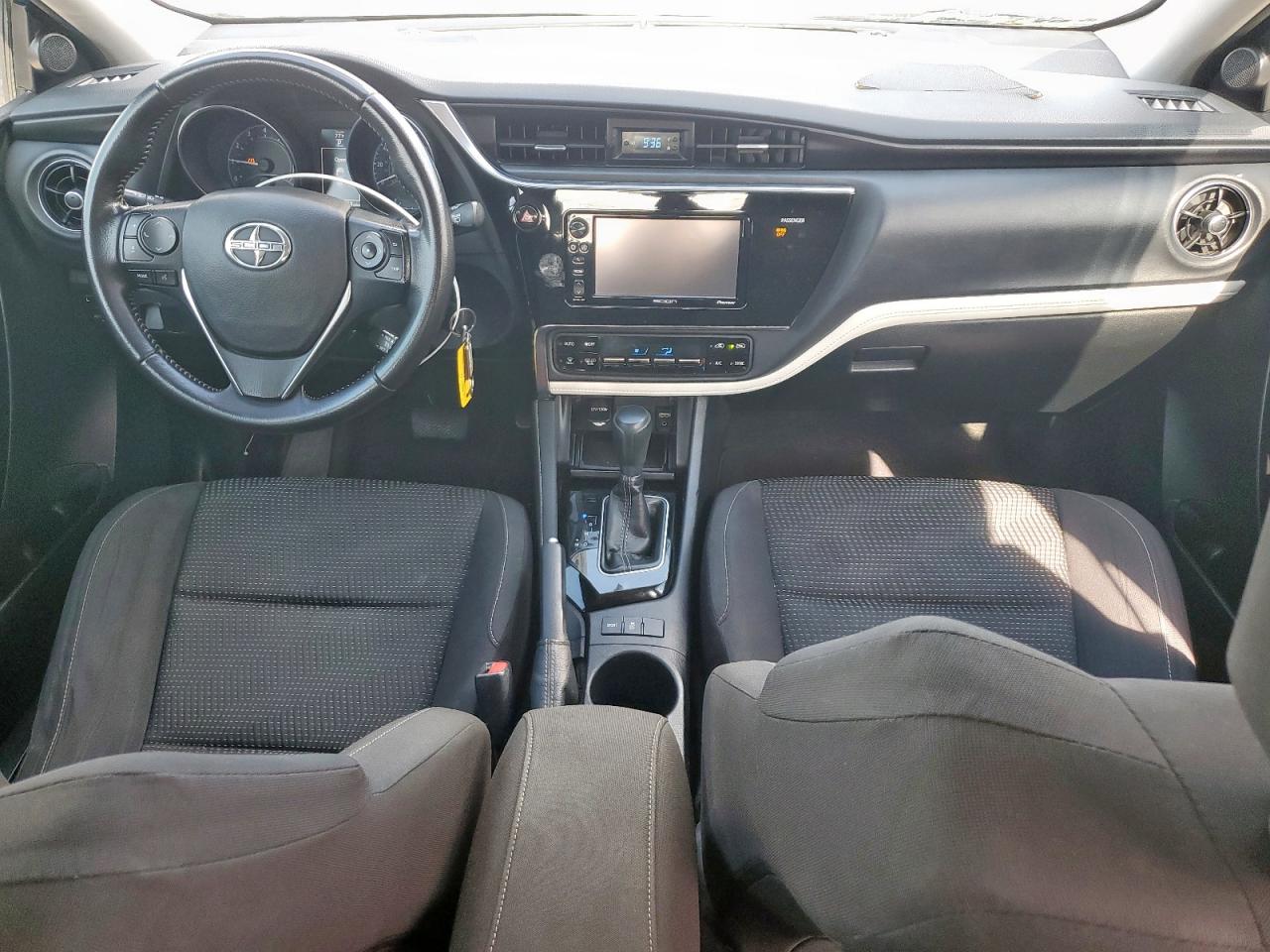 Toyota Scion Image 2