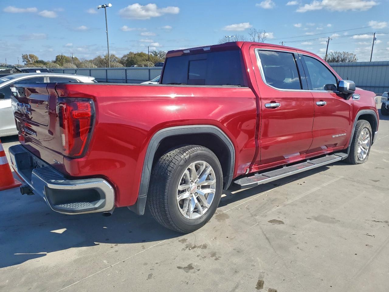 GMC Sierra C1500 Slt Image 10
