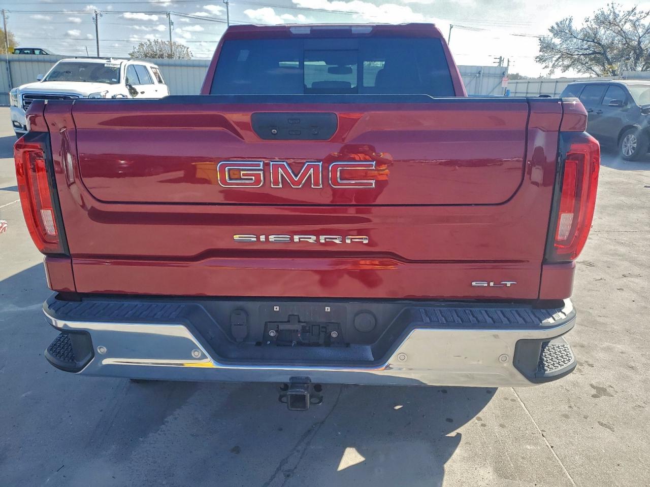 GMC Sierra C1500 Slt Image 2