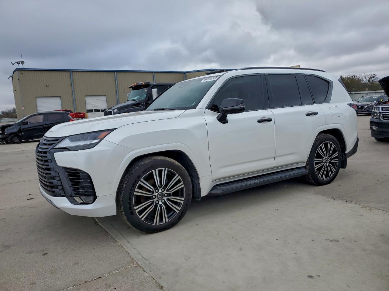 Lexus Lx 700h Ov 700h Overtrail Image 1