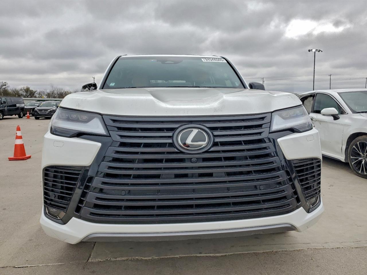 Lexus Lx 700h Ov 700h Overtrail Image 4