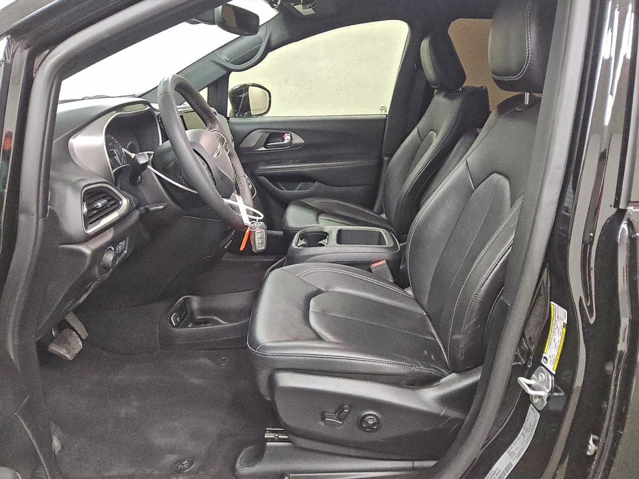 Chrysler Minivan Lx Image 9