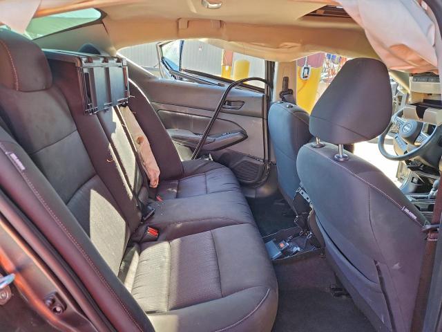 Nissan Altima Sv Image 7