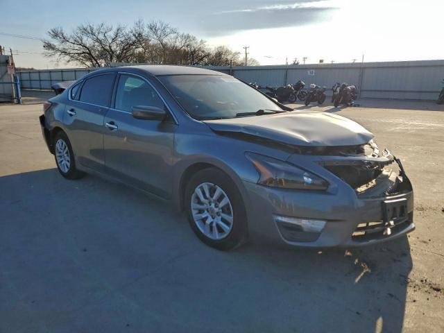 Nissan Altima 2.5 Image 4