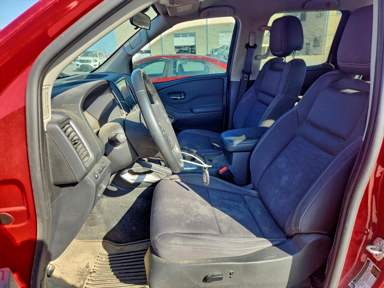 Nissan Frontier S Image 11